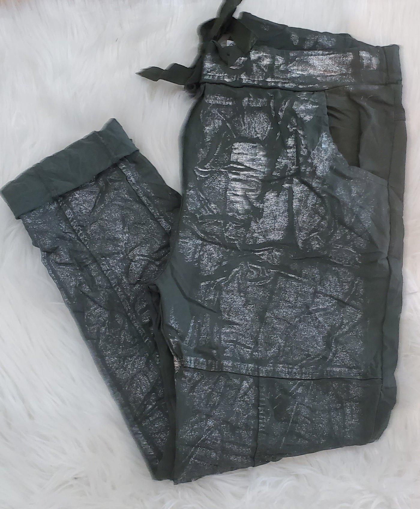 Olive Cargo Pant with Silver Pai