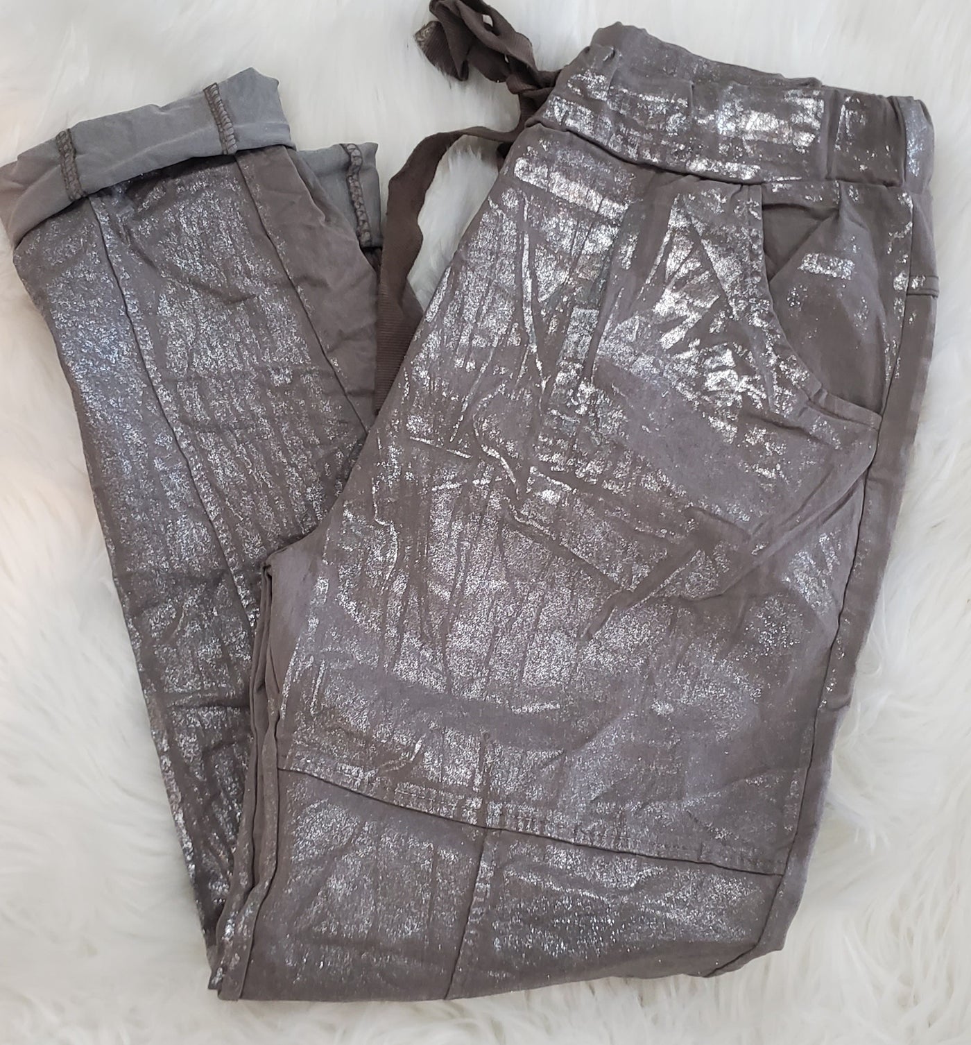 Taupe Cargo Pant with Silver Pai